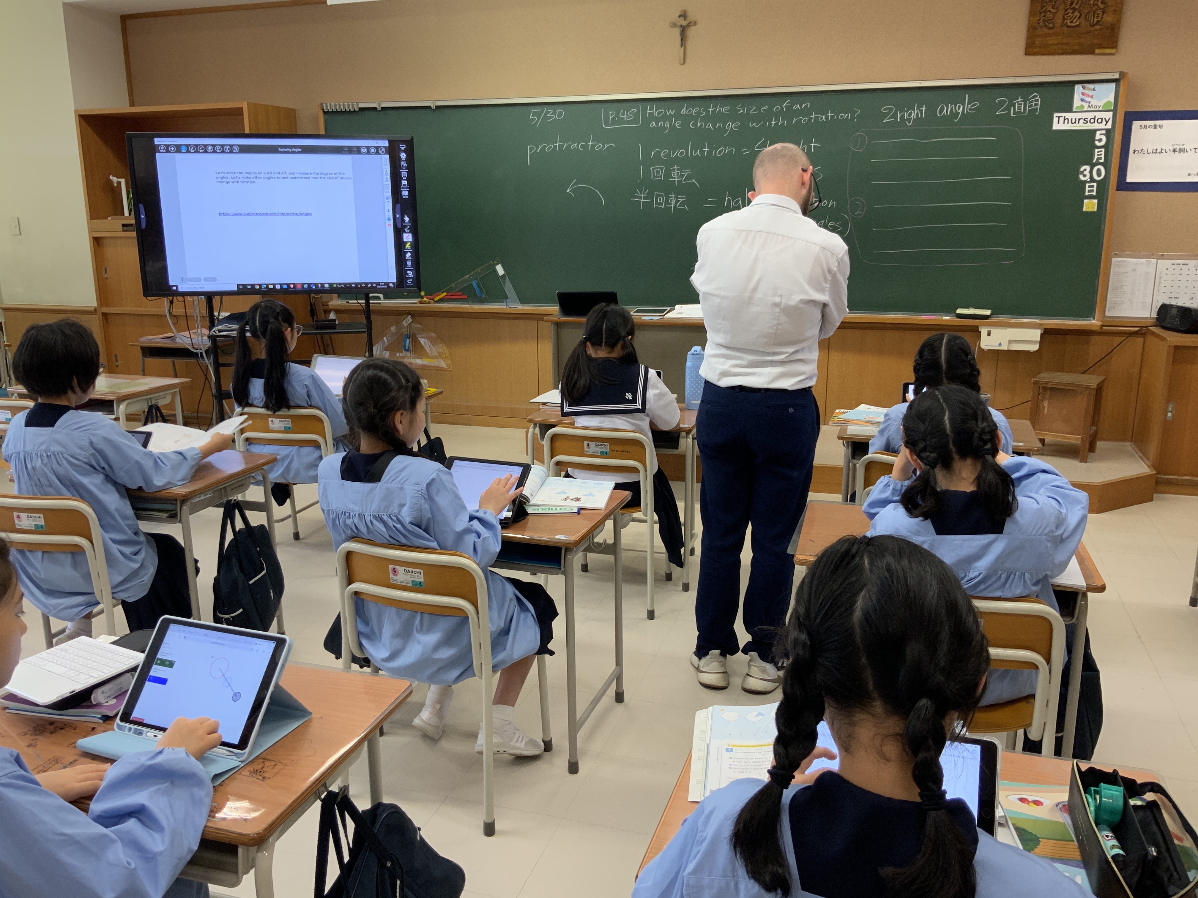 5月30日（金）４年CLIL＆２年生の一コマ の投稿