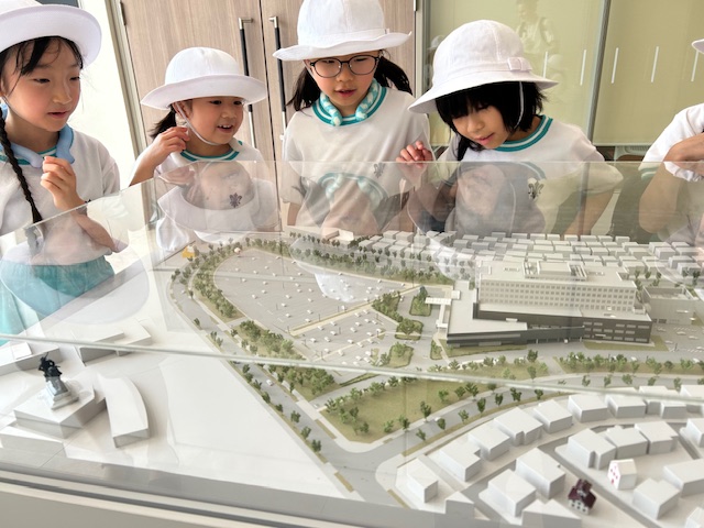 6月26日（木）2年生「町たんけん」行ってきました！ の投稿